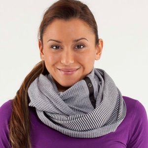 Lululemon Vinyasa Scarf Rulu